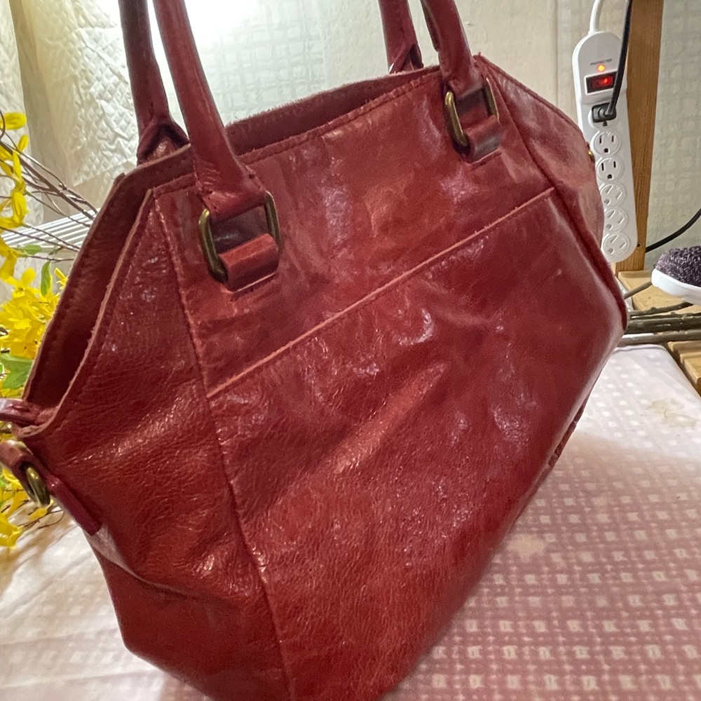 Elliott Lucca Purse- Gently used/missing crossbody strap - Picture 2 of 8